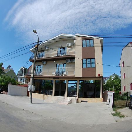 Razvan Holiday Costineşti Exteriér fotografie